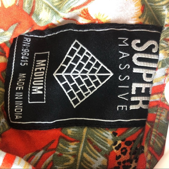 Men’s Short Sleeve Shirt - Picture 4 of 5